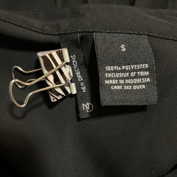 New Directions Button Up‎ Chiffon Shirt High Low Pleated Back Rhinestone Small - Picture 12 of 12